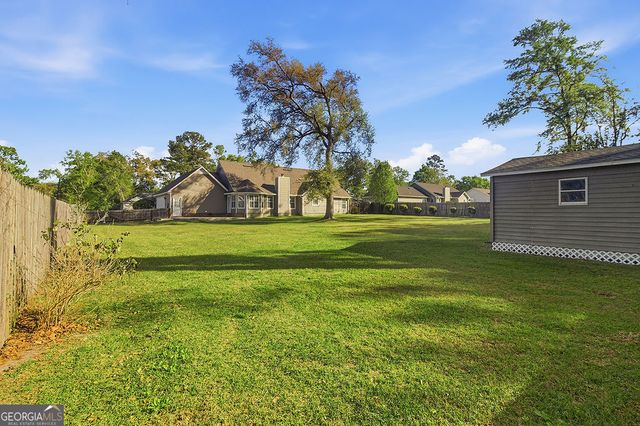 3825 Winchester Place, Valdosta, GA 31602