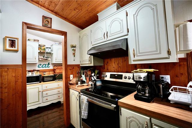 18597 N Quaint Drive, Dolan Springs, AZ 86441