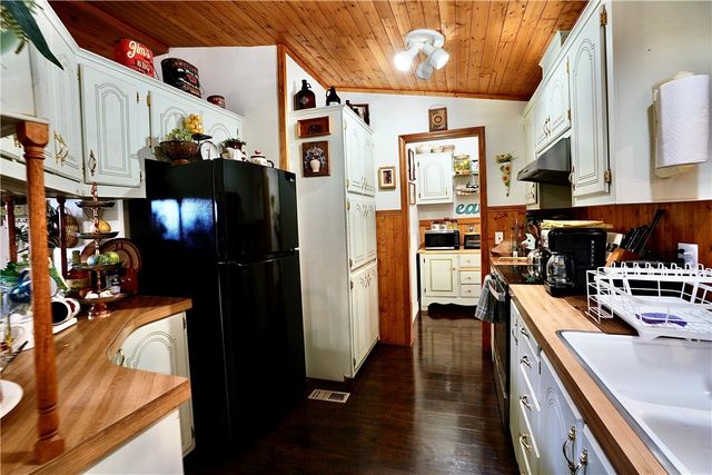 18597 N Quaint Drive, Dolan Springs, AZ 86441