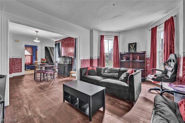 112 Adams Street, Wellington, OH 44090