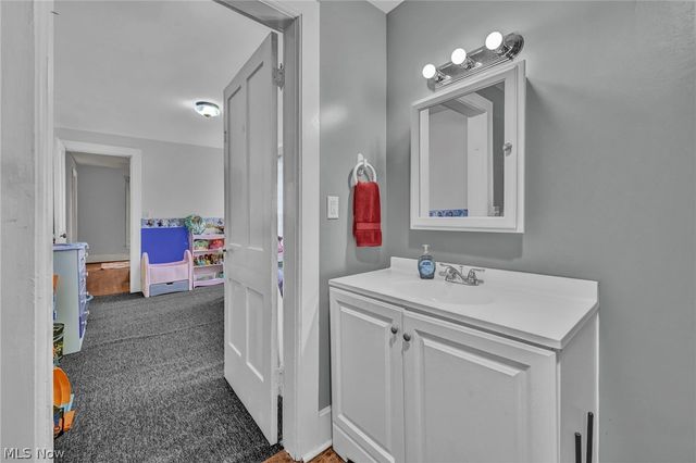 112 Adams Street, Wellington, OH 44090