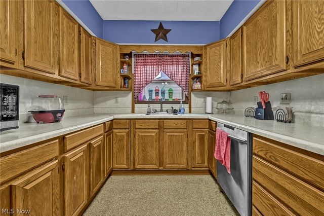 112 Adams Street, Wellington, OH 44090