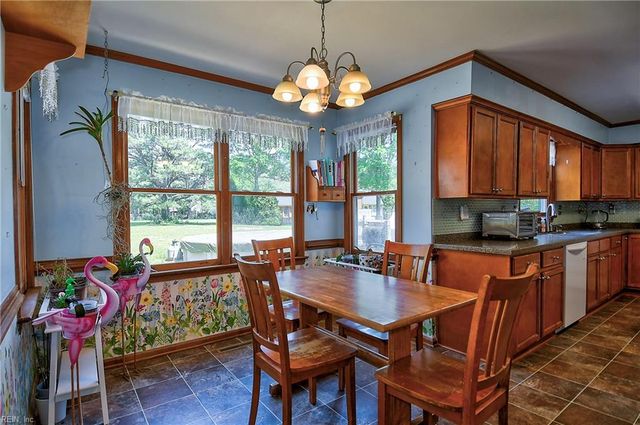 617 Saint Brides RD W, Chesapeake, VA 23322
