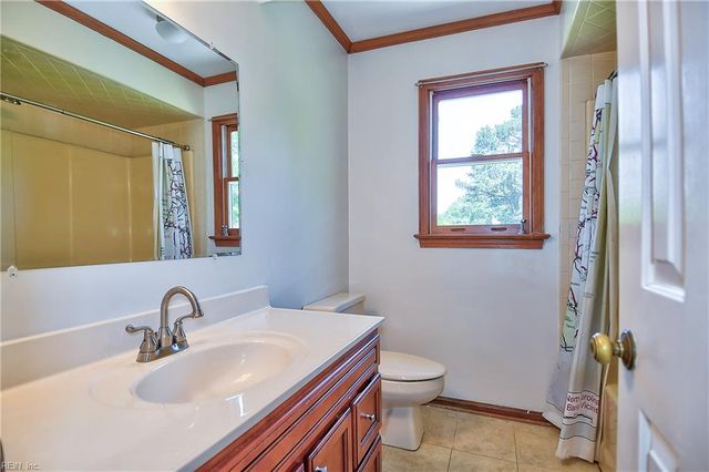 617 Saint Brides RD W, Chesapeake, VA 23322