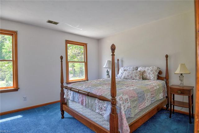 617 Saint Brides RD W, Chesapeake, VA 23322