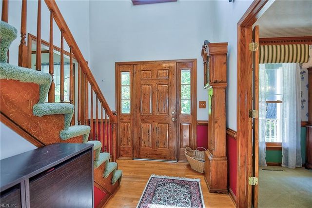 617 Saint Brides RD W, Chesapeake, VA 23322