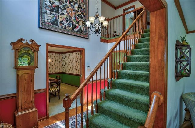 617 Saint Brides RD W, Chesapeake, VA 23322