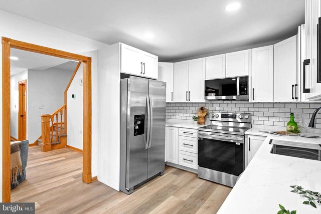 407 MARKET ST, Lykens, PA 17048