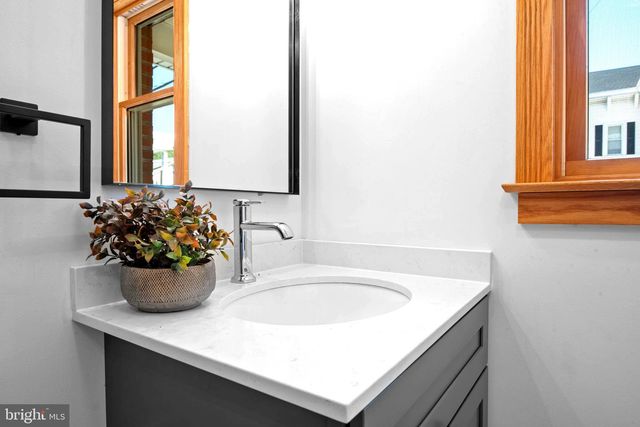 407 MARKET ST, Lykens, PA 17048