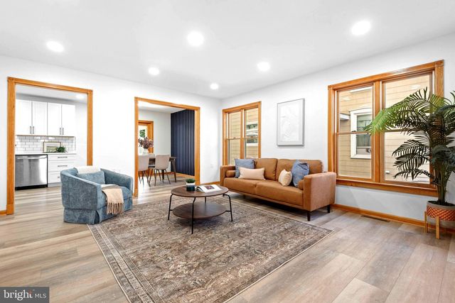 407 MARKET ST, Lykens, PA 17048