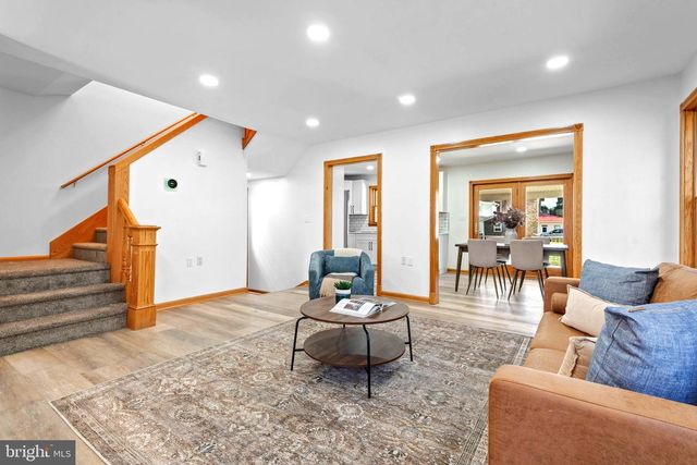 407 MARKET ST, Lykens, PA 17048