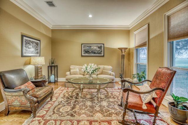 2204 Carter Rd, Bellville, TX 77418