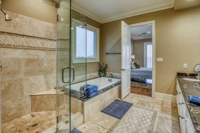 2204 Carter Rd, Bellville, TX 77418