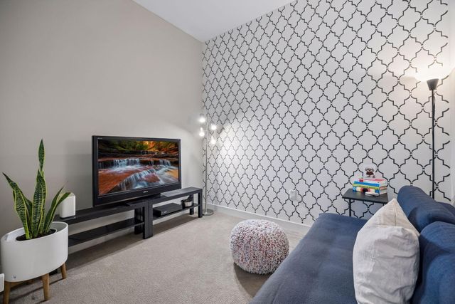 901 S 2nd Street 604, Minneapolis, MN 55415