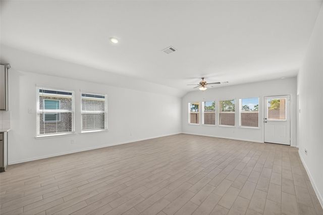 2111 Spring Hollow Drive, Baytown, TX 77521