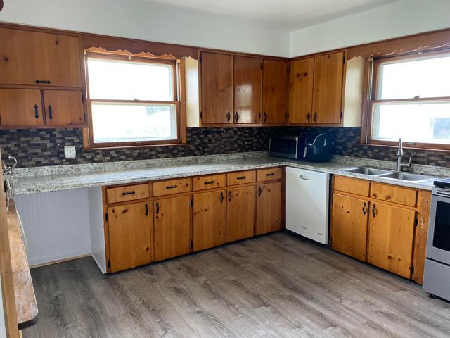 9350 Biddle Street, Romulus, MI 48174