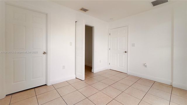 1835 NW 94th St 0, Miami, FL 33147