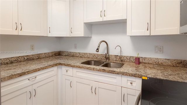 1835 NW 94th St 0, Miami, FL 33147