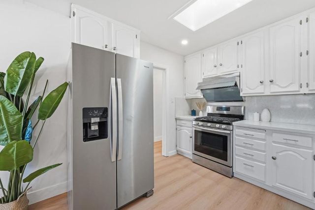 1220 Irwin Street, Belmont, CA 94002