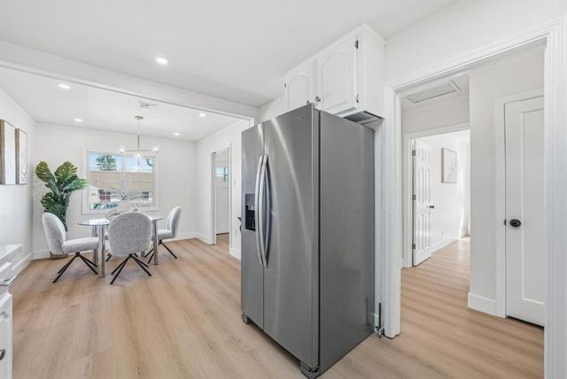 1220 Irwin Street, Belmont, CA 94002