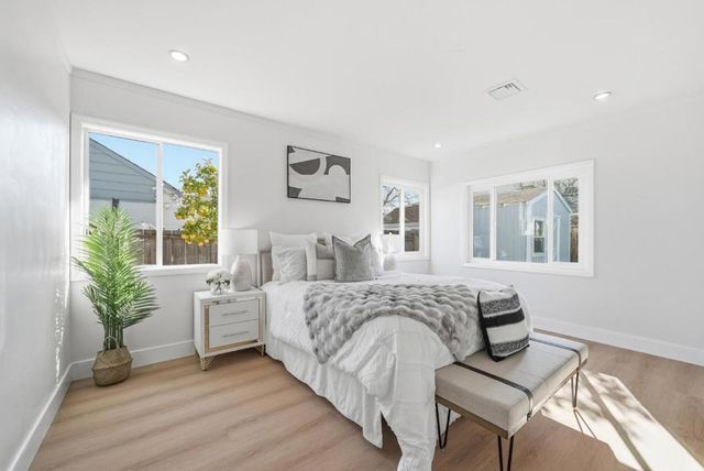 1220 Irwin Street, Belmont, CA 94002