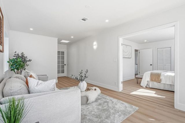 1220 Irwin Street, Belmont, CA 94002