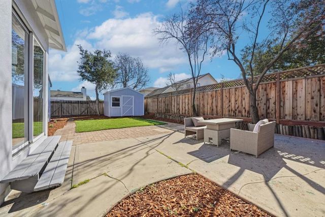 1220 Irwin Street, Belmont, CA 94002