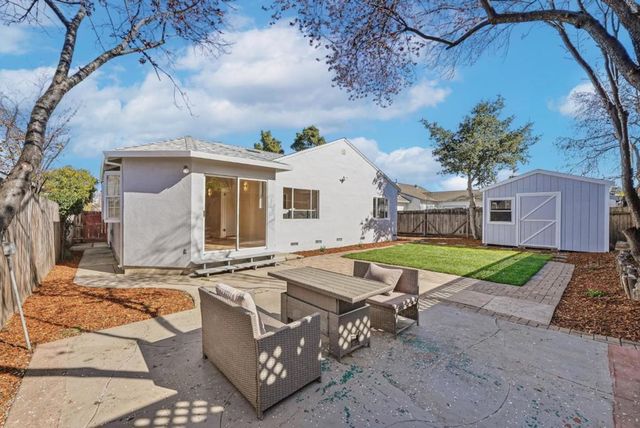 1220 Irwin Street, Belmont, CA 94002