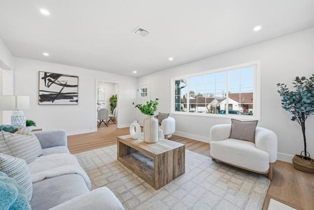 1220 Irwin Street, Belmont, CA 94002