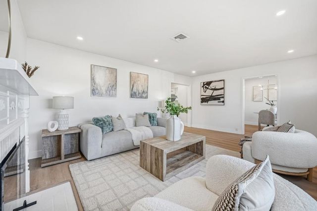 1220 Irwin Street, Belmont, CA 94002