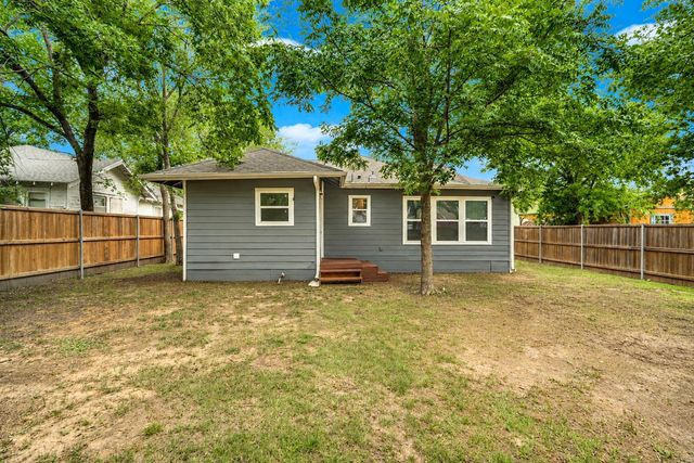 304 W 4th Street, Ferris, TX 75125
