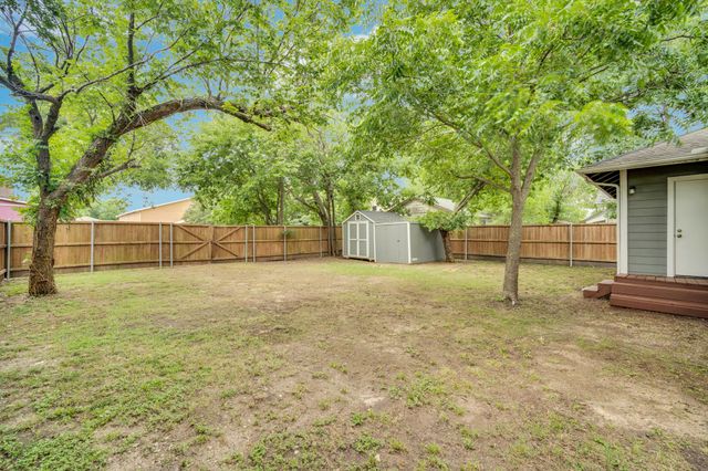 304 W 4th Street, Ferris, TX 75125