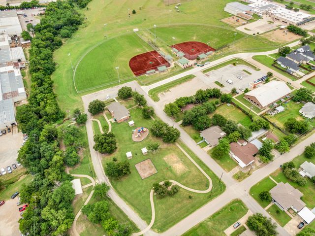 304 W 4th Street, Ferris, TX 75125