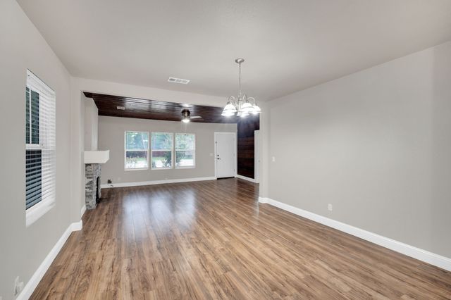 304 W 4th Street, Ferris, TX 75125