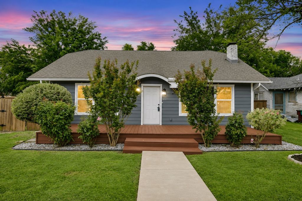 304 W 4th Street, Ferris, TX 75125