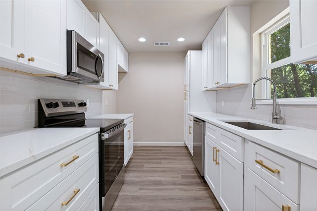 1103 Belvedere Drive, Arlington, TX 76010