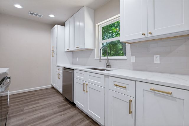 1103 Belvedere Drive, Arlington, TX 76010