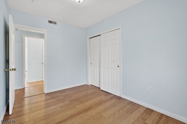 136 Smith St, Elizabeth City, NJ 07201