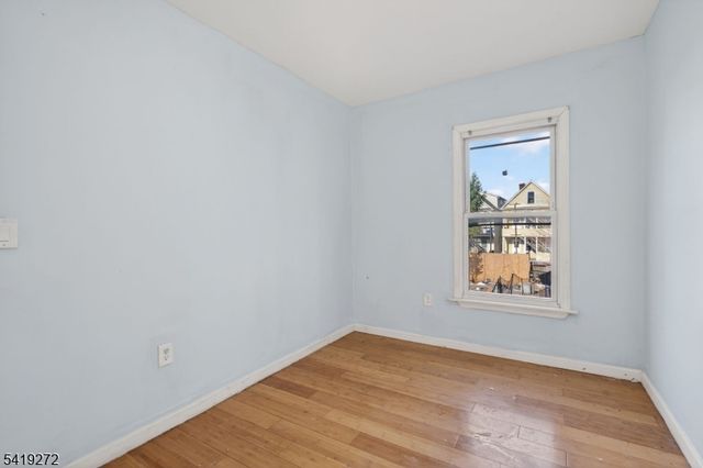 136 Smith St, Elizabeth City, NJ 07201