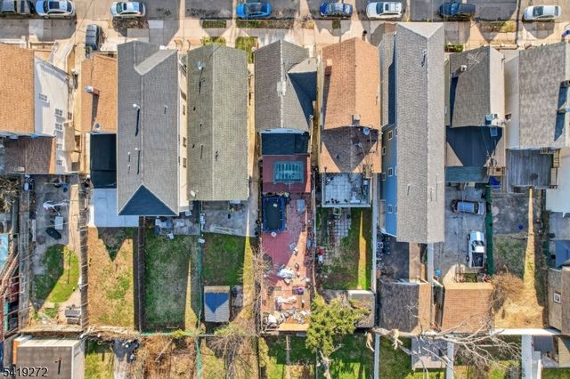 136 Smith St, Elizabeth City, NJ 07201