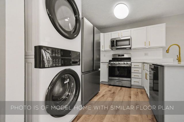 18063 Bulla Road B, South Bend, IN 46635