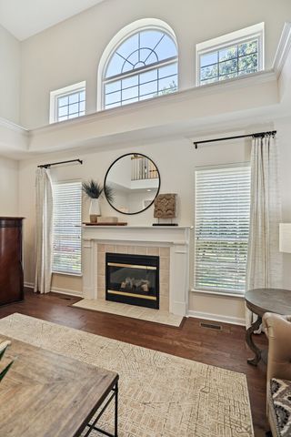 1013 Cherry Springs Dr, Cottontown, TN 37048