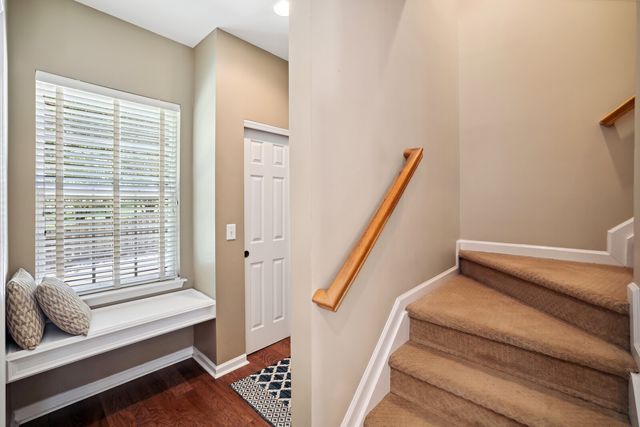 1013 Cherry Springs Dr, Cottontown, TN 37048