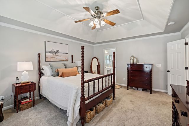 1013 Cherry Springs Dr, Cottontown, TN 37048