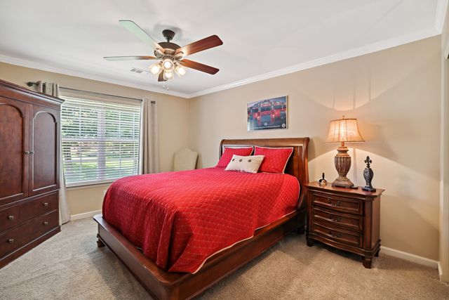 1013 Cherry Springs Dr, Cottontown, TN 37048