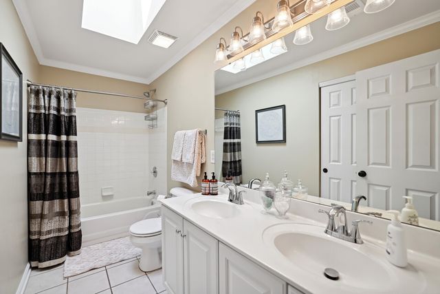 1013 Cherry Springs Dr, Cottontown, TN 37048