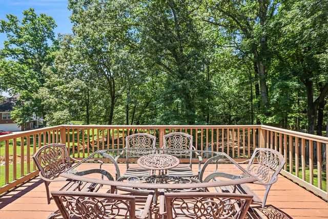 1013 Cherry Springs Dr, Cottontown, TN 37048