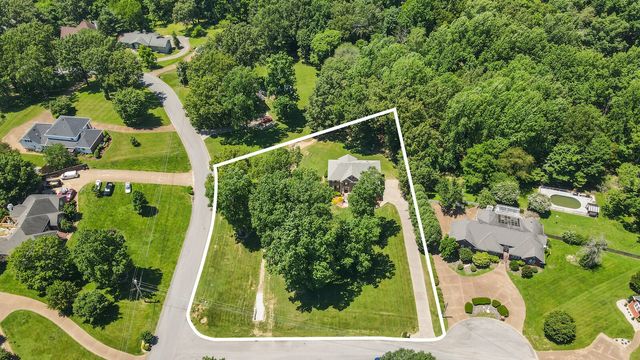 1013 Cherry Springs Dr, Cottontown, TN 37048