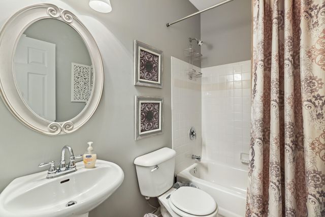 1013 Cherry Springs Dr, Cottontown, TN 37048