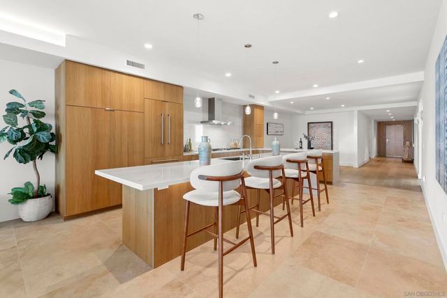 2750 4th 203, San Diego, CA 92103
